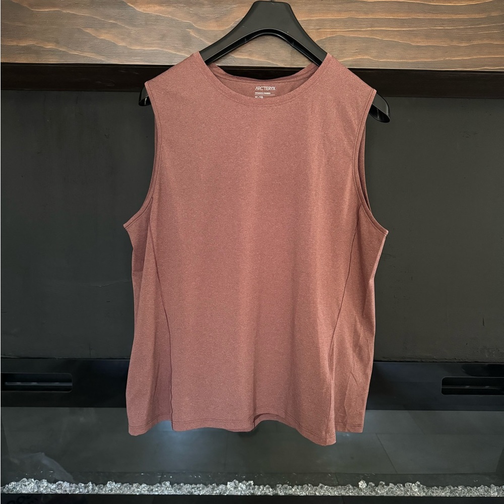 Arc’teryx Remige Sleeveless Shirt Womens XL Maroon
